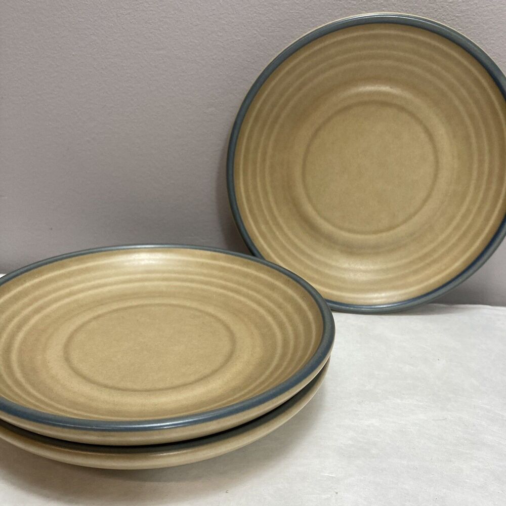 Set of 3 Vintage Pfaltzgraff Folk Art Pattern Tan & Blue 6” Saucer Plates